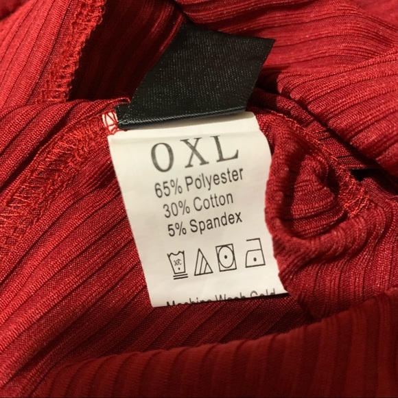 Red Ribbed Cropped Drawstring-Tie Ruched-Front Top - Picture 10 of 11